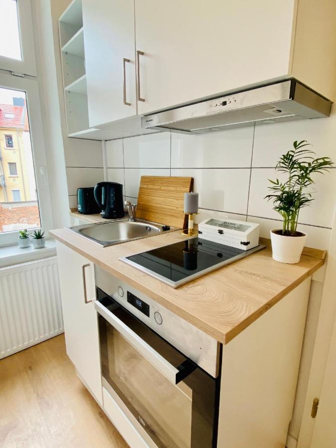 ארפורט Stilvolles Apartment In Zentraler Lage - Smart-Tv, Queensize-Bett, Altbaustil, Kueche In City-Naehe מראה חיצוני תמונה