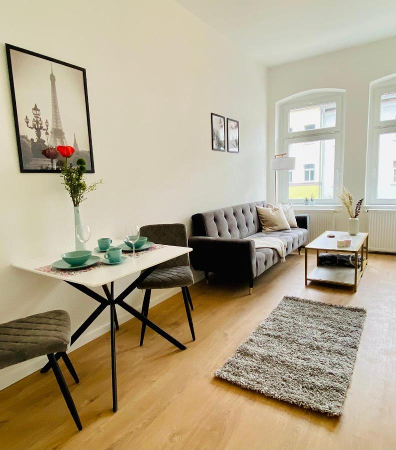 ארפורט Stilvolles Apartment In Zentraler Lage - Smart-Tv, Queensize-Bett, Altbaustil, Kueche In City-Naehe מראה חיצוני תמונה