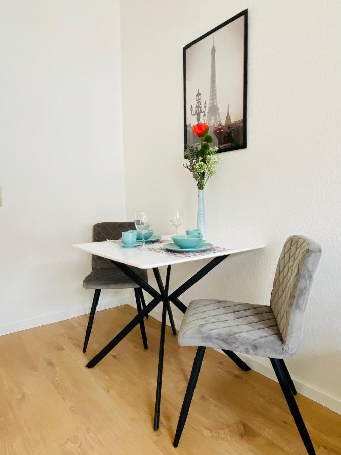 ארפורט Stilvolles Apartment In Zentraler Lage - Smart-Tv, Queensize-Bett, Altbaustil, Kueche In City-Naehe מראה חיצוני תמונה