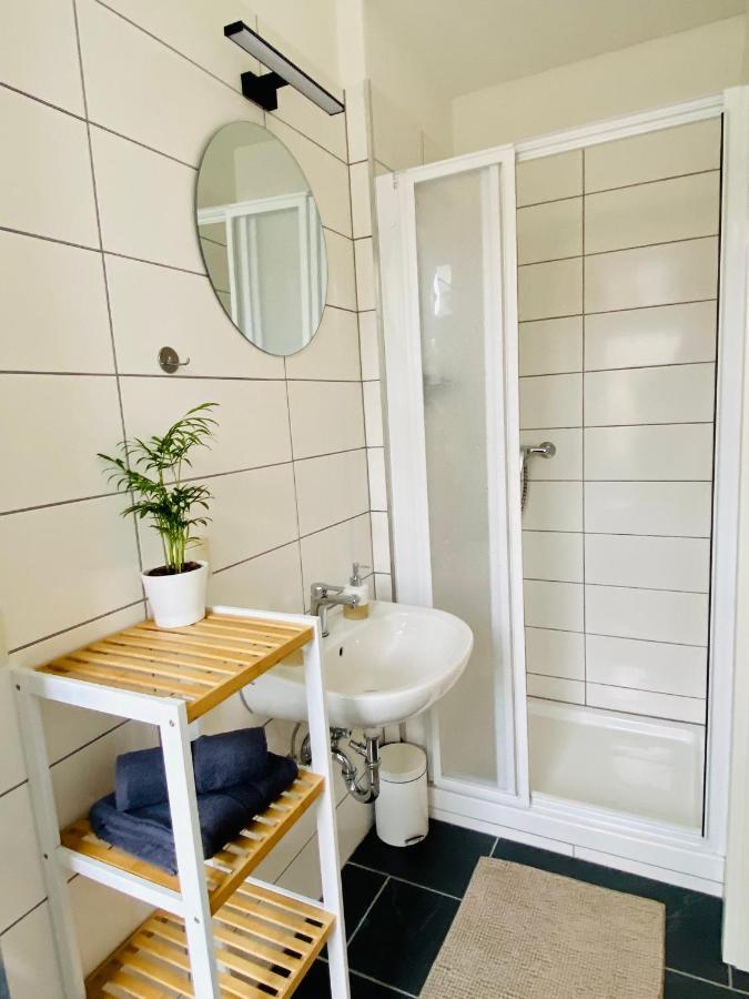 ארפורט Stilvolles Apartment In Zentraler Lage - Smart-Tv, Queensize-Bett, Altbaustil, Kueche In City-Naehe מראה חיצוני תמונה